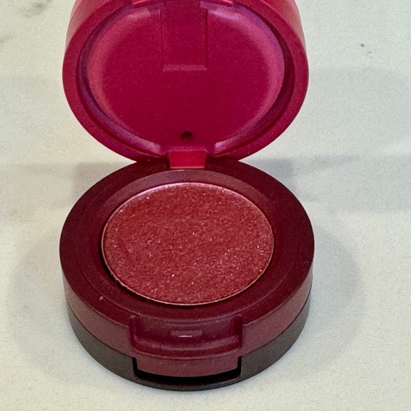 Kaja Beauty Bento Bouncy Shimmer Eyeshadow Trio - #4 Sparkling Rosé - Picture 4 of 6